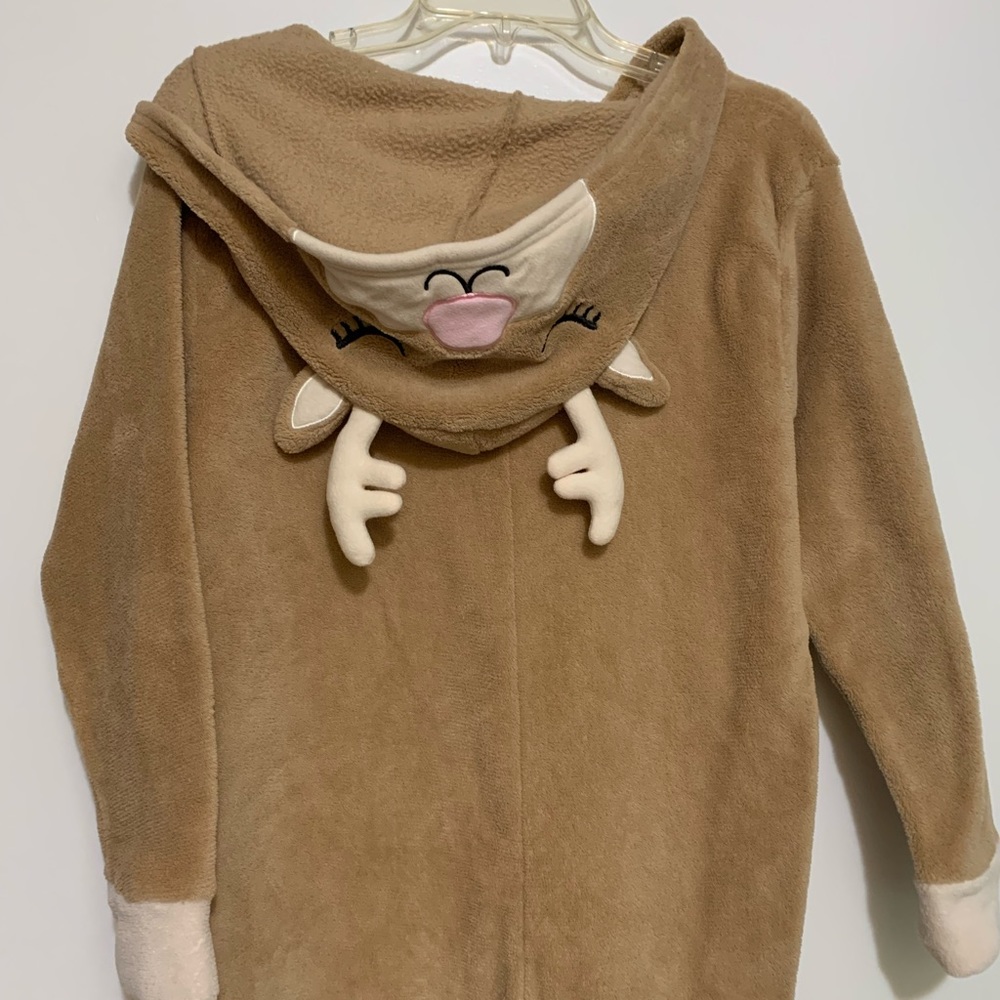Women’s  small Fits like Medium Christmas Pj Culture Brown Reindeer Soft Onsie